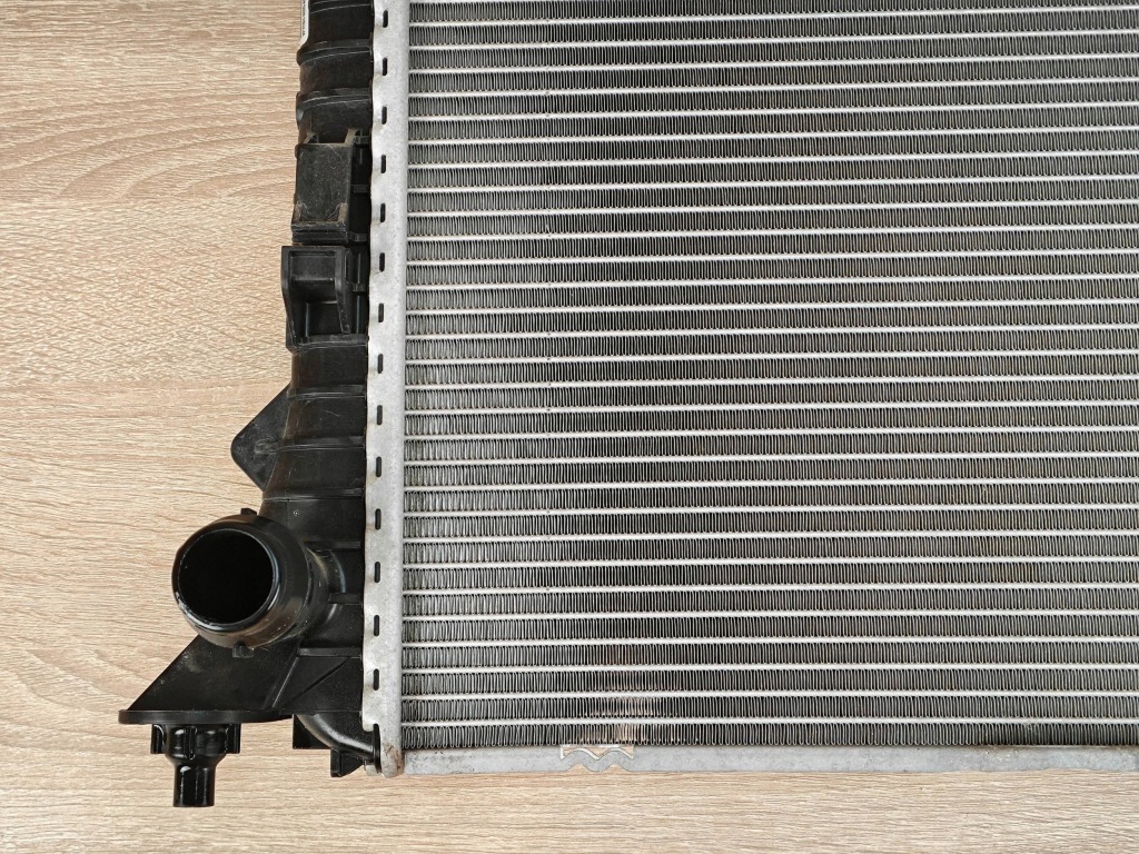 Оригинальная радиатор воды audi a6 c7 a4 b8 a5 8t 2.0 tdi 8k0121251l 38km Цена