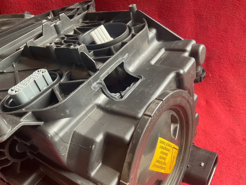 Porsche macan turbo gts лампа левый перед 95b941029ej Киев