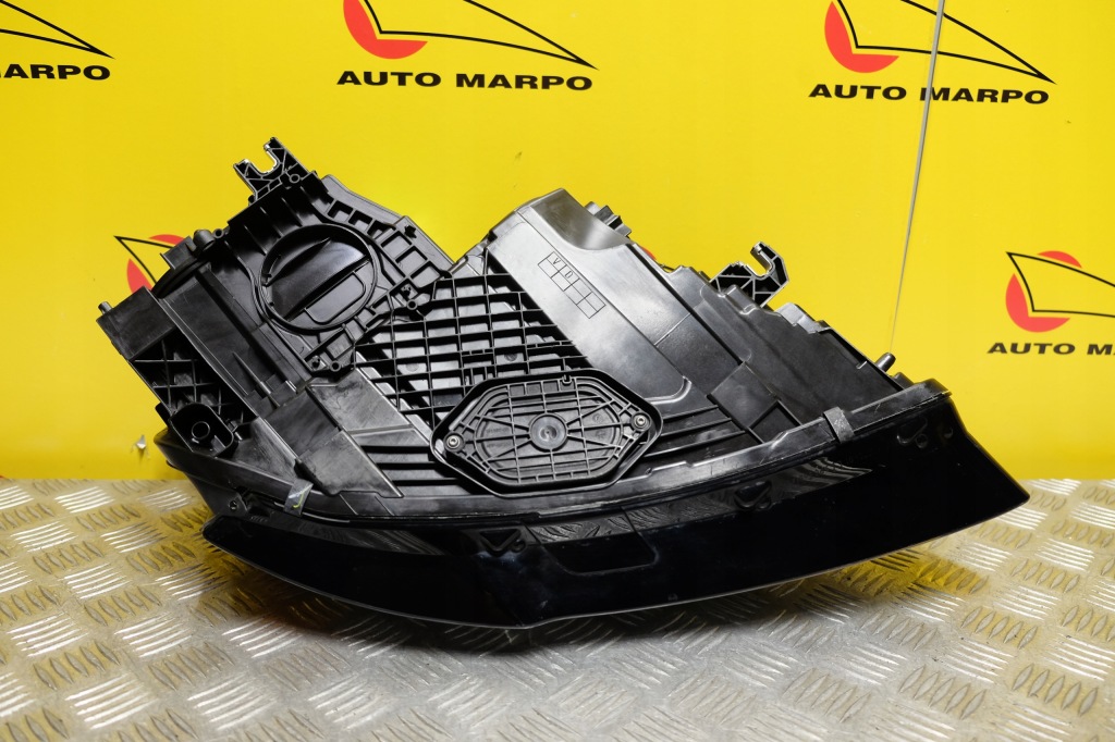 Audi a8 d4 4h рестайлінг  2013- фара фара full led ліва америка в Україні