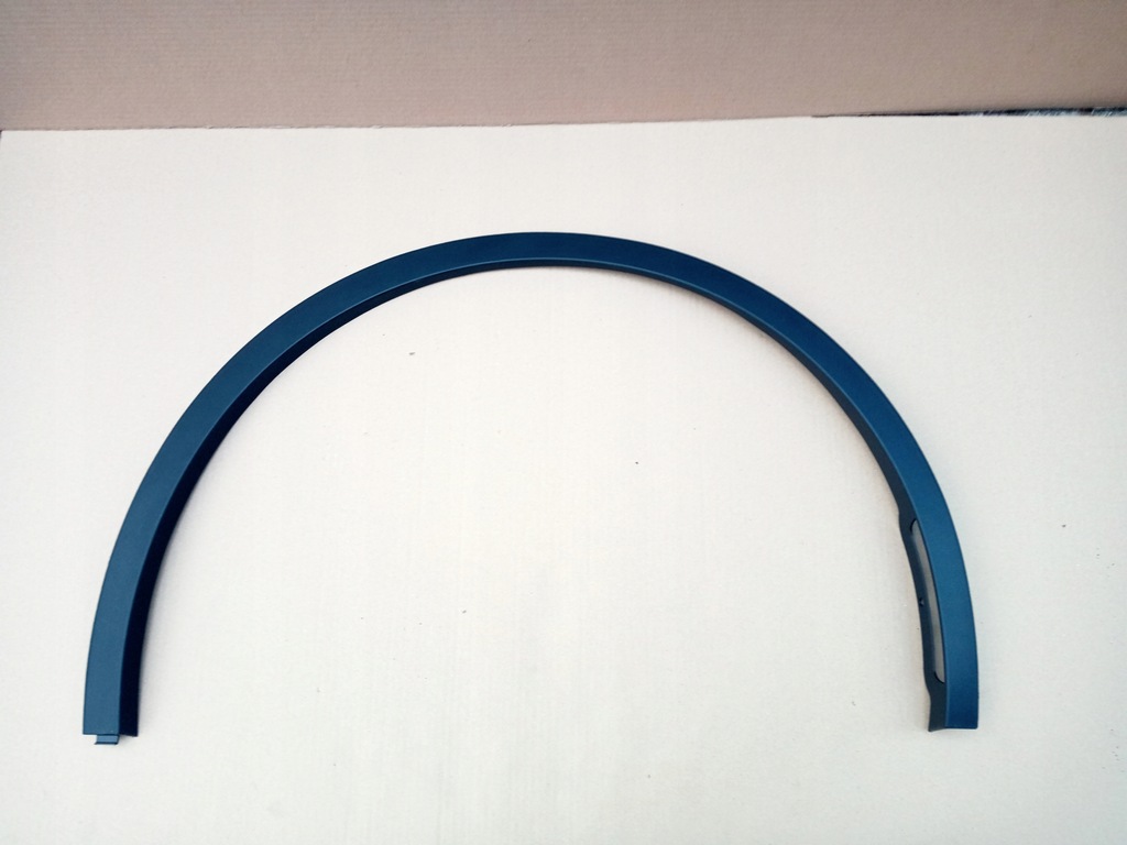 фото №1, Tesla y правая молдинг крыла перед