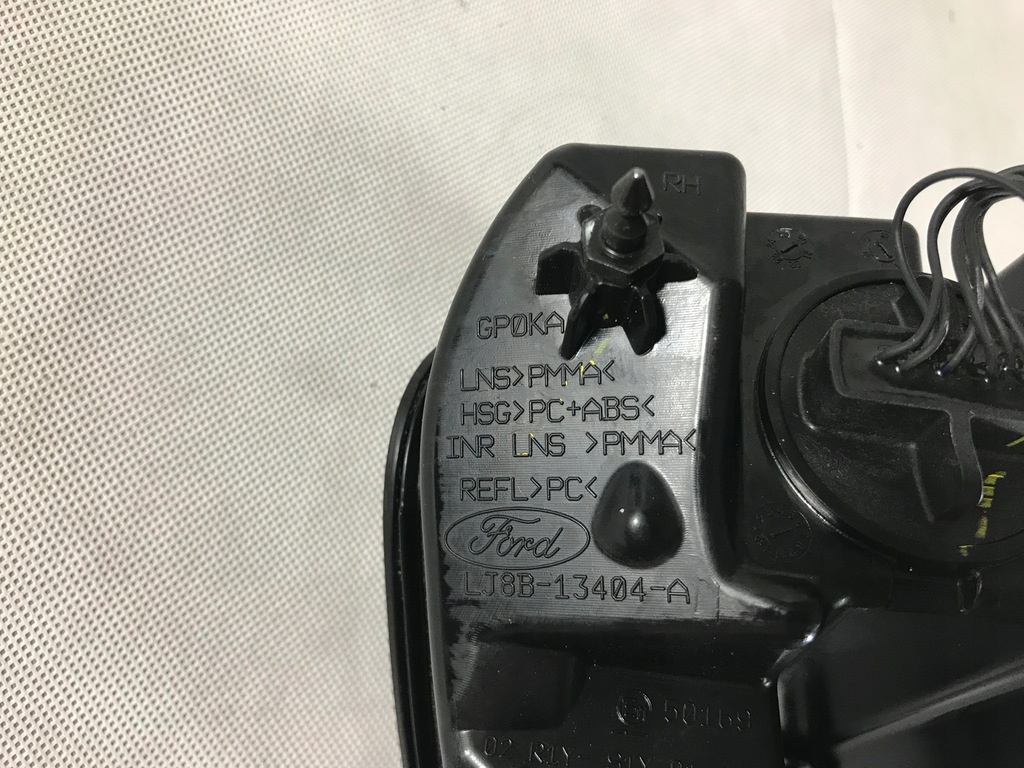 фото №5, Ford mustang mach-e лампа задня права idealna led!