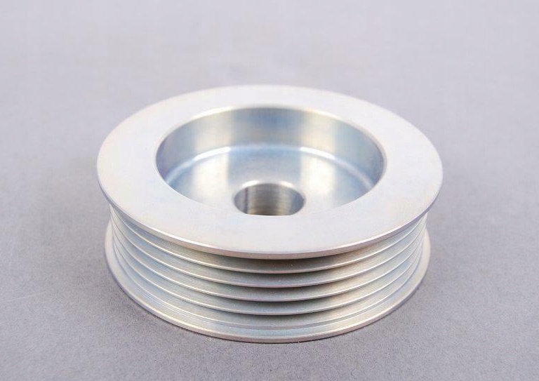 фото №7, Audi a4 b7 генератор poly клиновой ремень pulley 079903119c