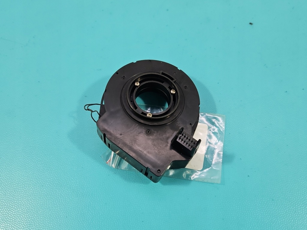 Купити Датчик kąta повороту volvo xc90 1 02- 10pin