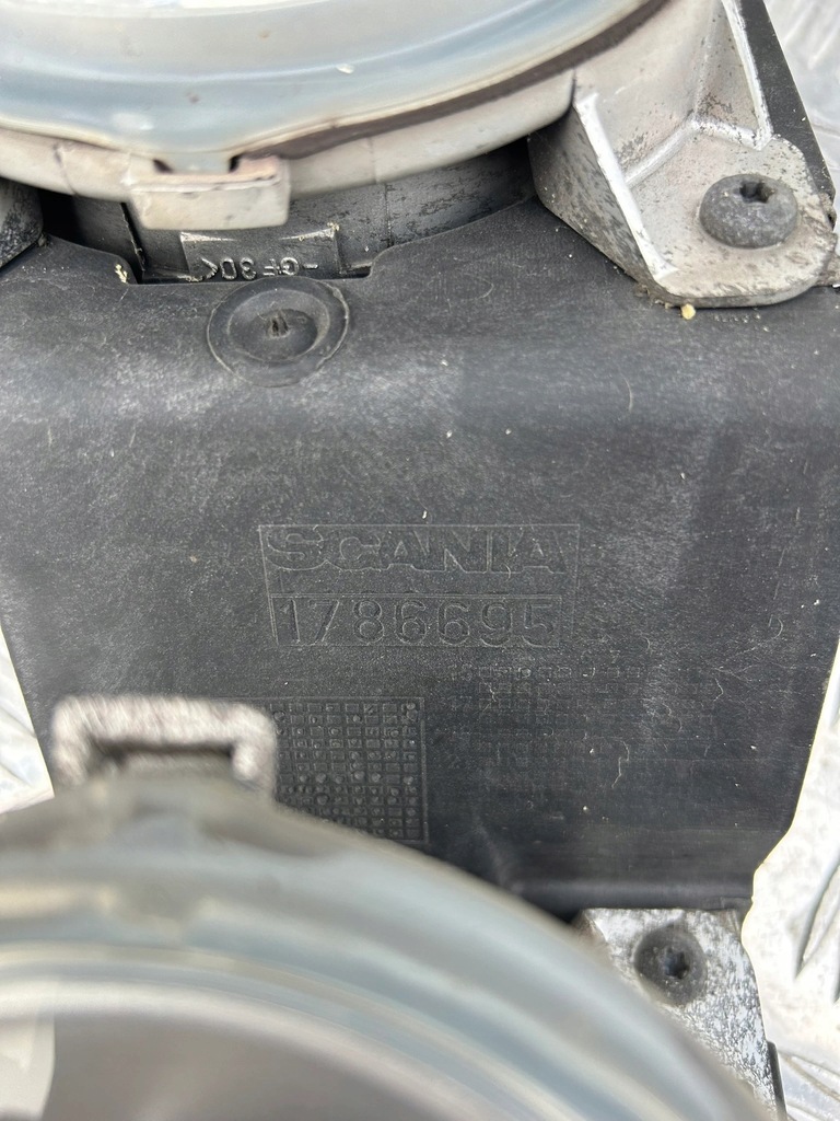 фото №2, Противотуманная фара лампа движение dziennej led scania r левый