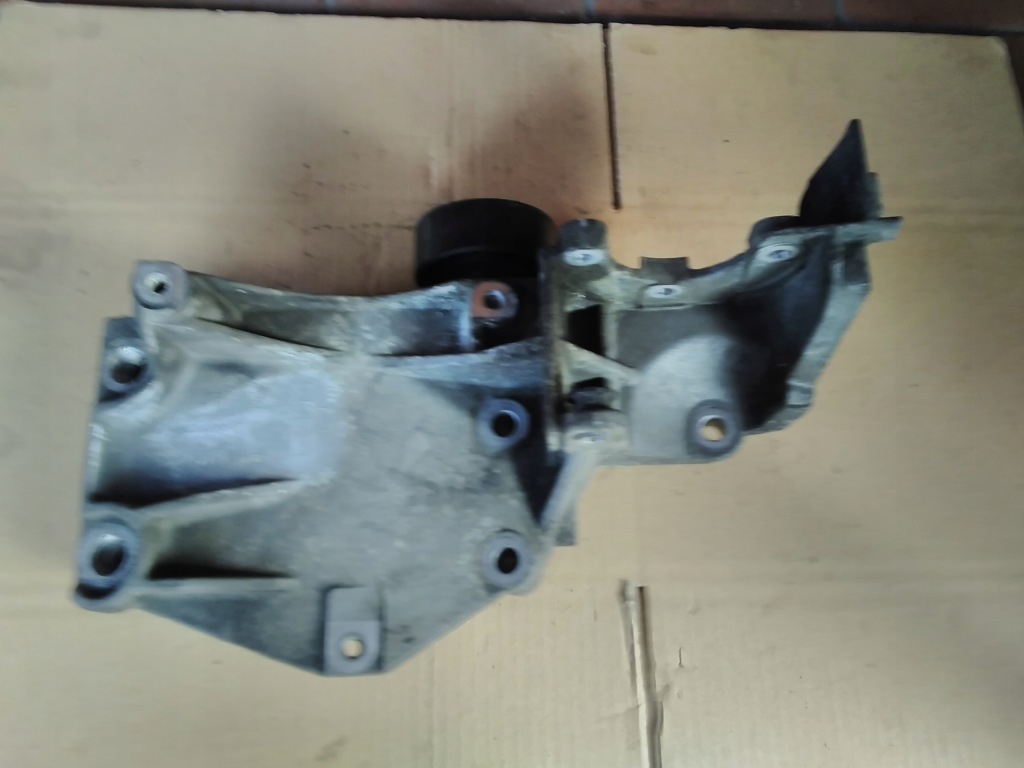 Купити Alfa romeo 1.9 jtd кронштейн двигуна кронштейн генератора 55197248