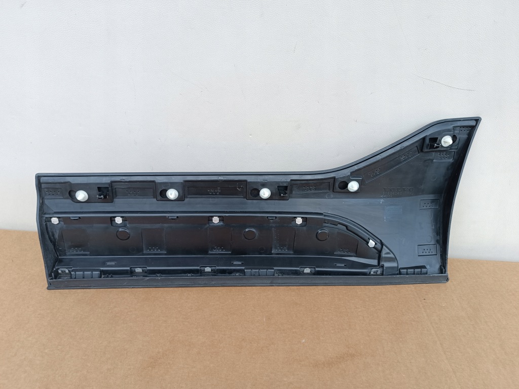 Volvo xc40 ii xc 40 2018+ inscription молдинг двері праве задній задні 31664046 Зі Шроту