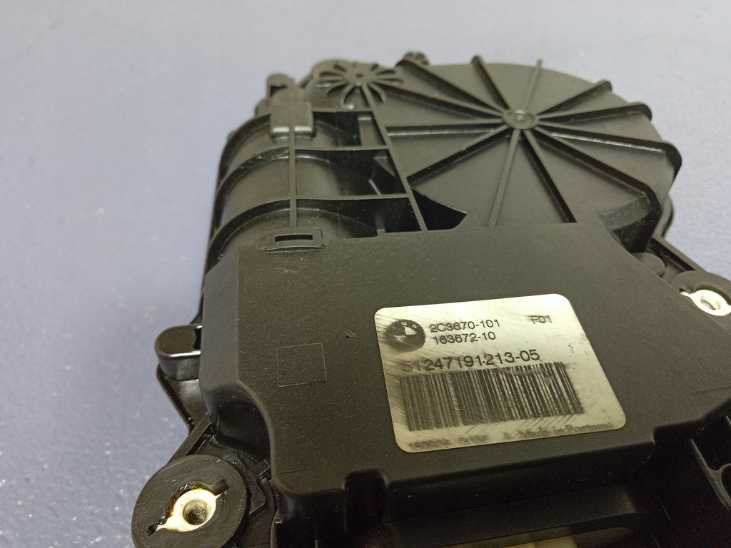 фото №4, Bmw 7 f01 f02 замок доводчик крышки багажника 7191213