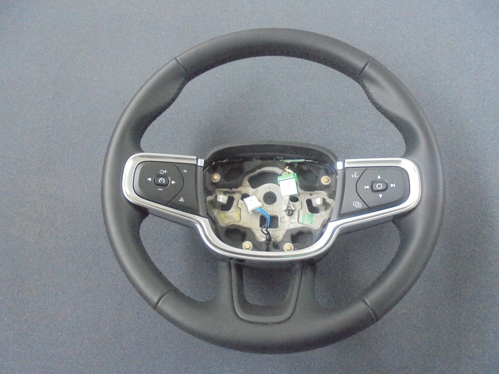 фото №1, Volvo xc40 ii воздуховод кожа