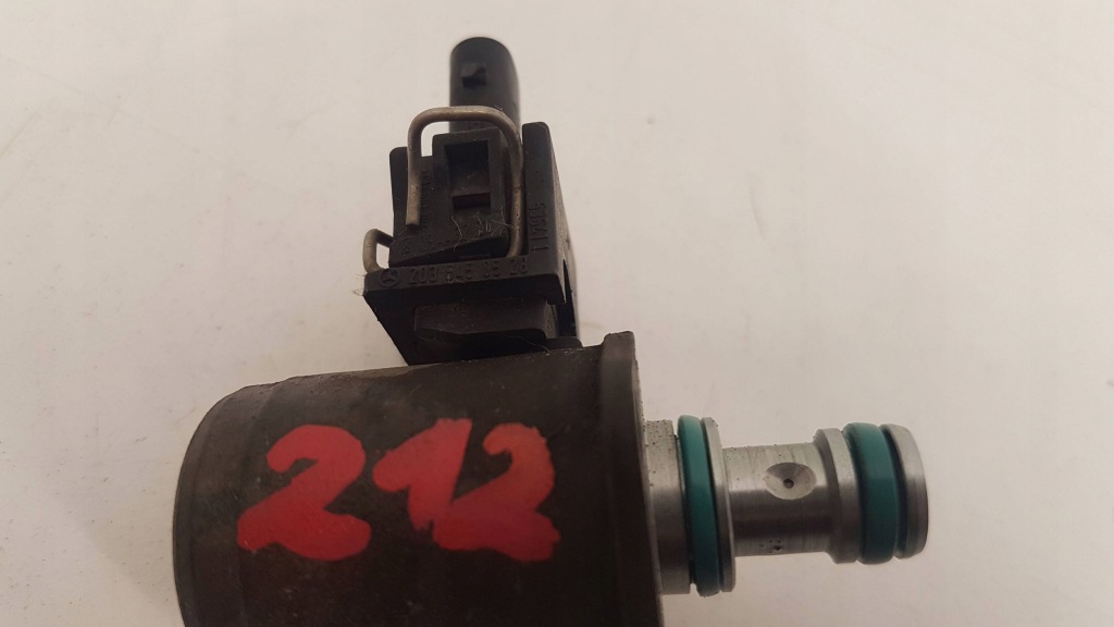 Mercedes w212 датчик kata поворота рулевой рейки a2035450528 Недорого