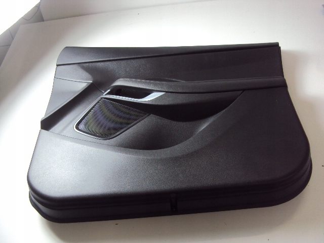 Купити Оббивка двері правий перед jaguar e-pace 2017-