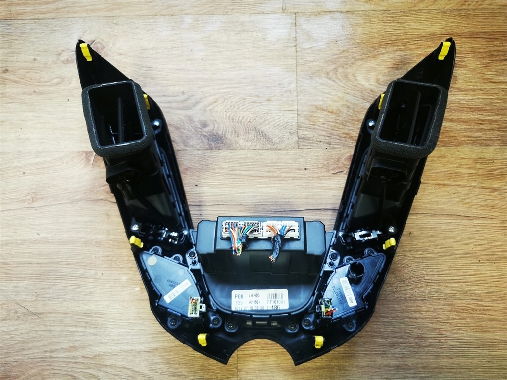 фото №6, Hyundai veloster i приборная панель панель кондиционера воздуховоды