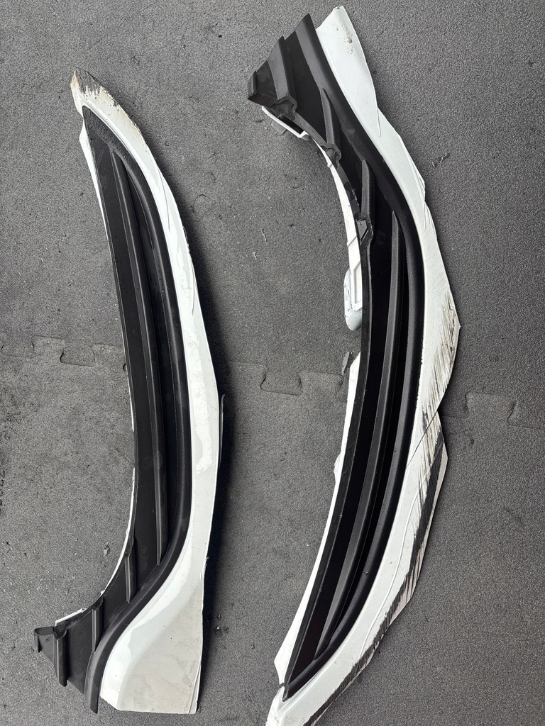 фото №1, Молдинг бампера pod лампы renault clio iv lift 260446897r