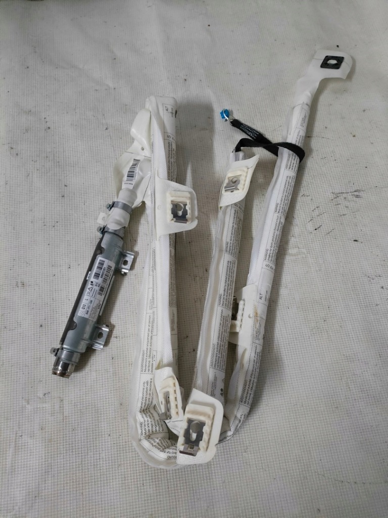 фото №1, Mercedes w204 kombi lift шторка безопасности левая оригинал