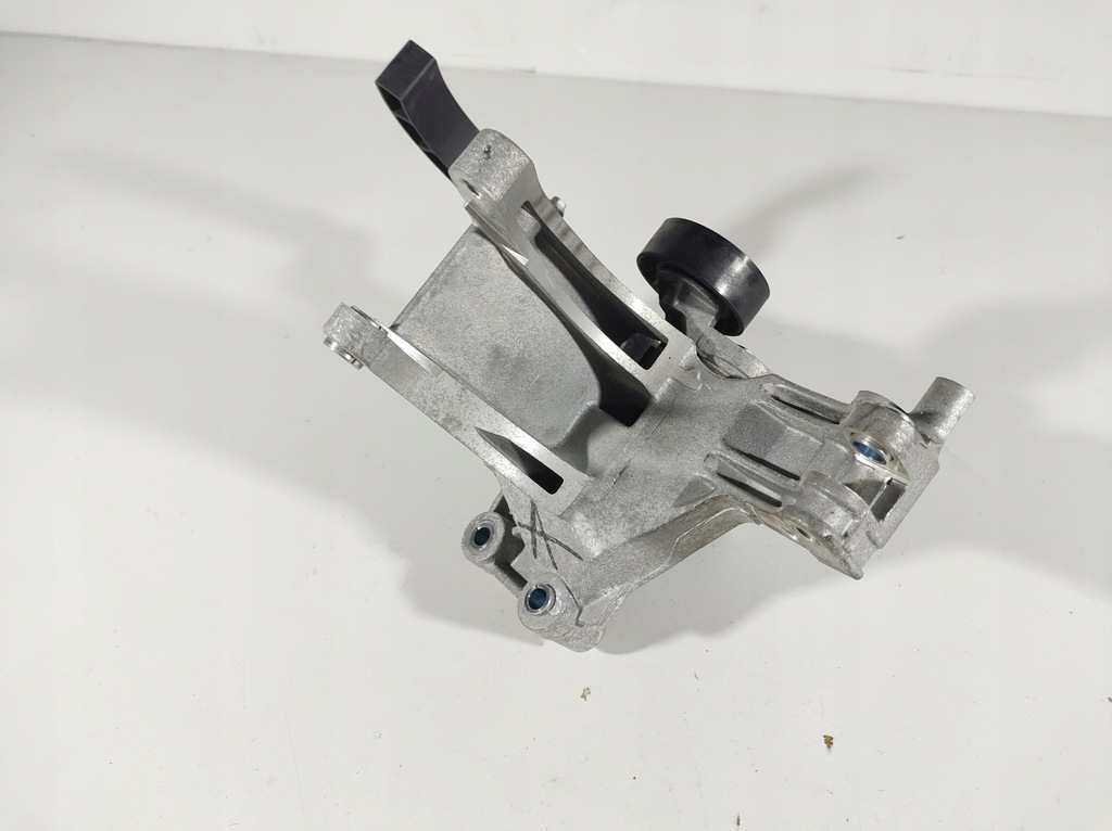 фото №1, Jeep compass 1.4 b 17r- кронштейн кронштейн генератора