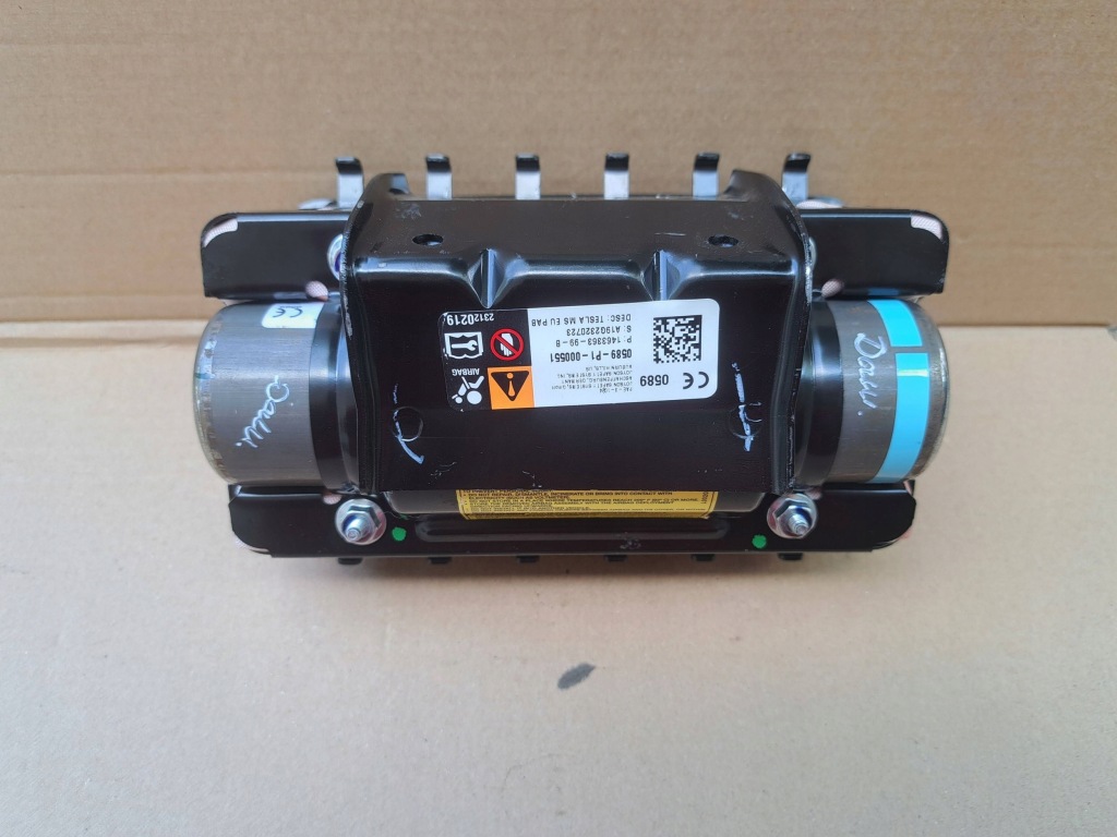 фото №3, Tesla s подушка повітряна подушка безпеки пасажира