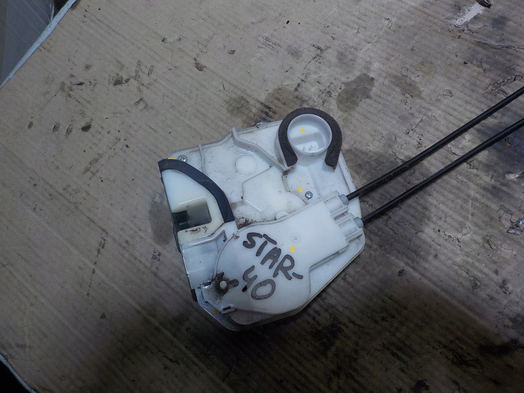 фото №1, Space star 1.0 замок левая задние дверь