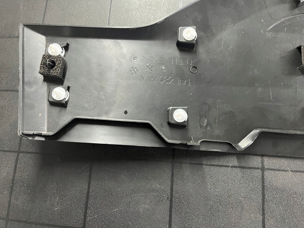 фото №10, Peugeot rifter молдинг дверь правая nowa 9817695977