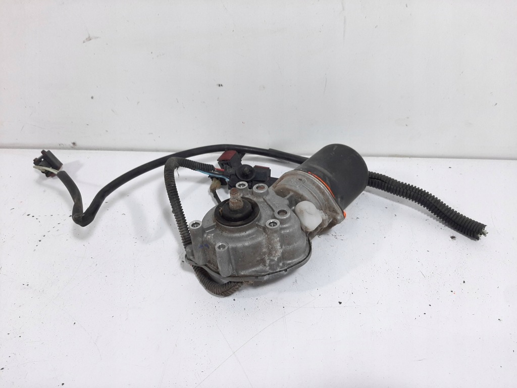 Купить Renault premium 380dci 97r моторчик дворник 53558202