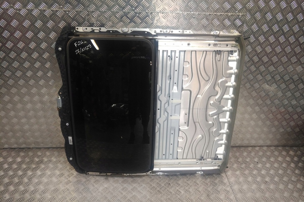 фото №1, Bmw x4 f26 люк