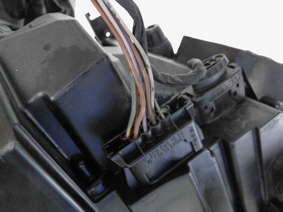 Купить Mercedes cl 216 штекер лампы 63 amg левая правая