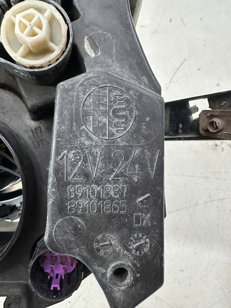 фото №14, Лампа правая перед alfa romeo mito 08-18 тонированная обычная