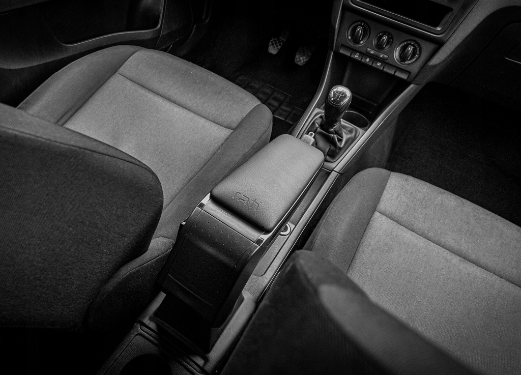 фото №3, Подлокотник предназначенный suzuki s-cross 2015-2021