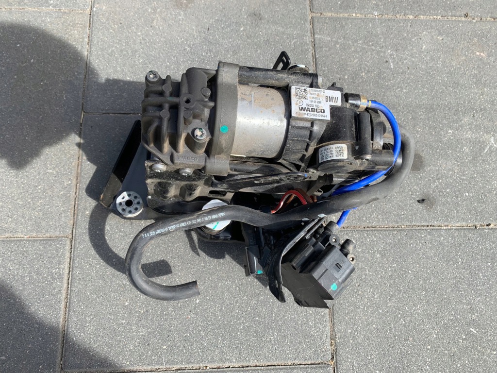 фото №1, Компрессор подвеска bmw 7 g70 6895101