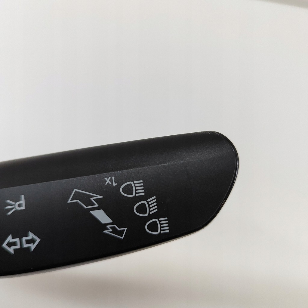 фото №8, Cupra born 2023 рычаг / переключатель поворотники