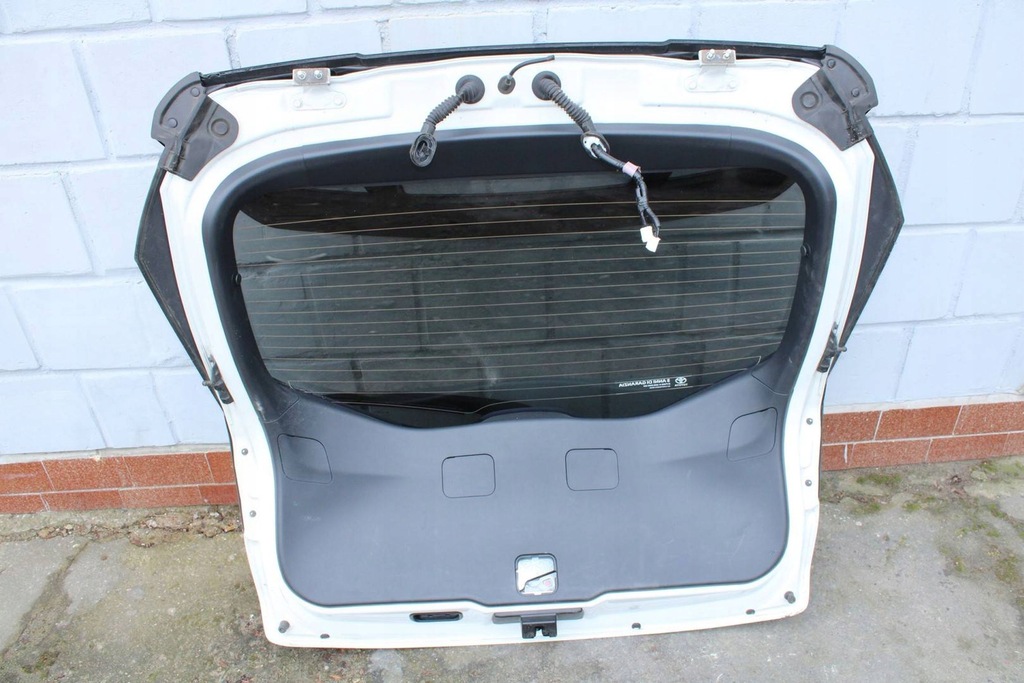 фото №7, Крышка багажника багажника задняя задняя камера toyota chr c-hr код лакокрасочного покрытия 070