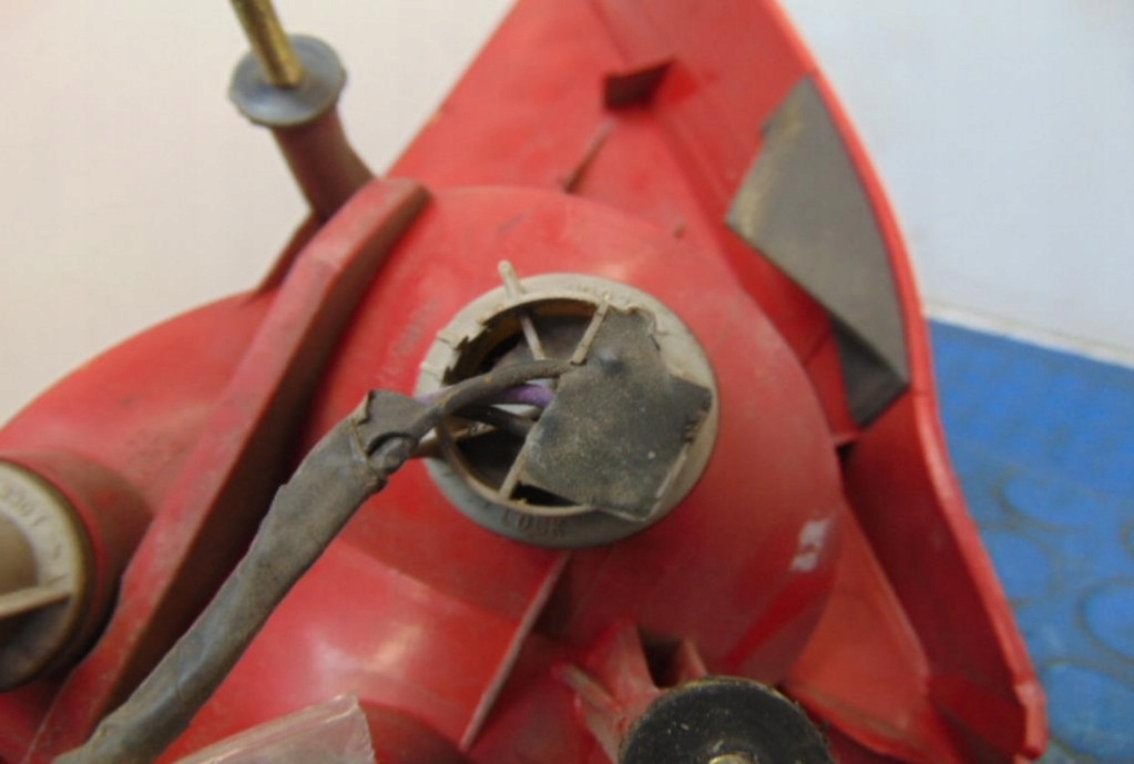 фото №9, Ford cougar лампа левая задняя