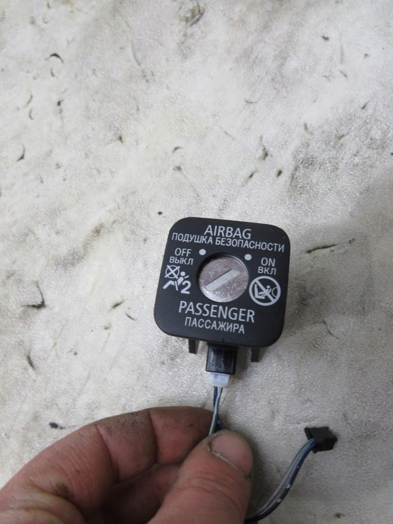 фото №1, Вимикач вимикач подушка безпеки outlander iii