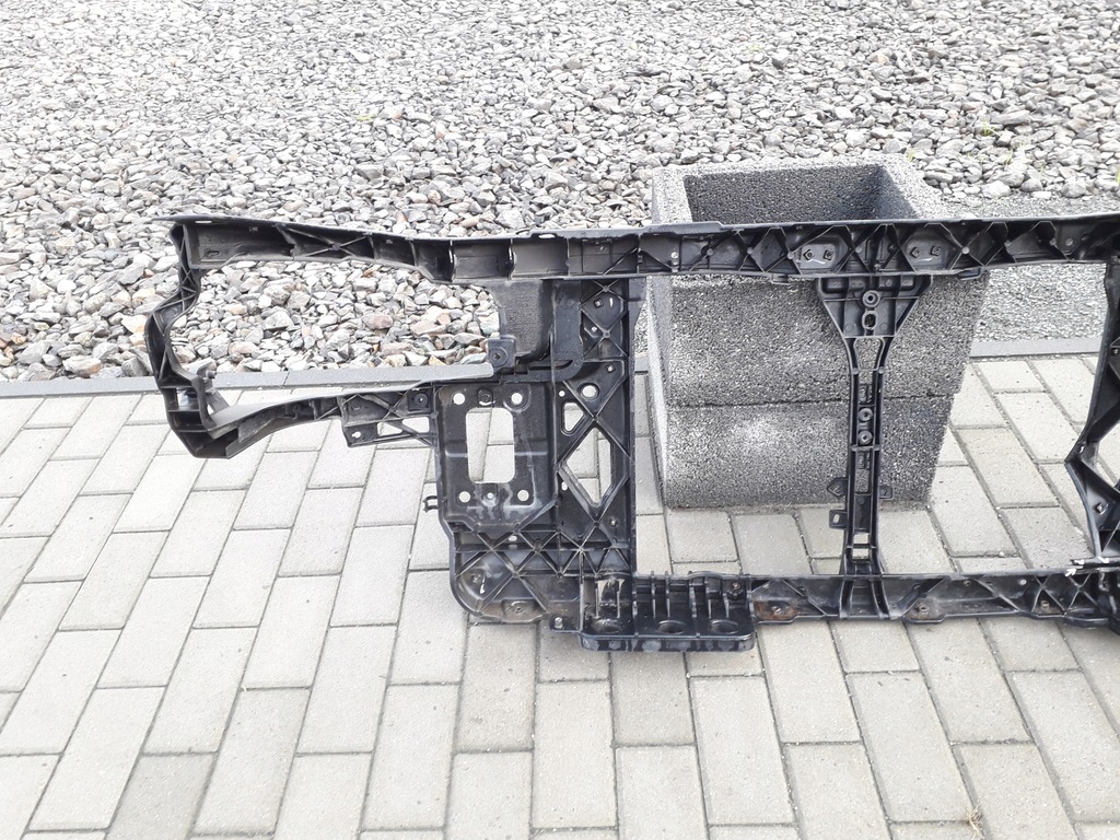 фото №8, Hyundai i30 1 i 07- pas передний усилитель передний 64101-2r000