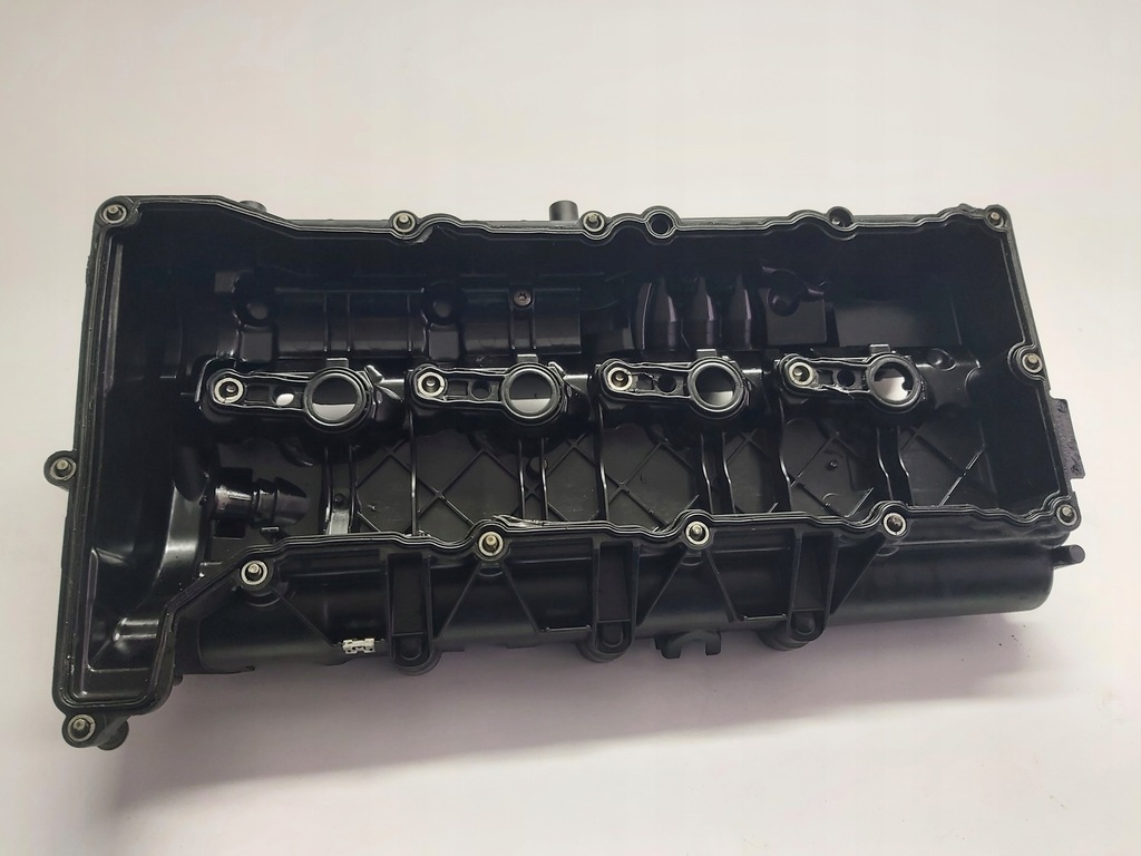 фото №6, Крышка крышка клапанов bmw e90 n47 2.0d 7797613