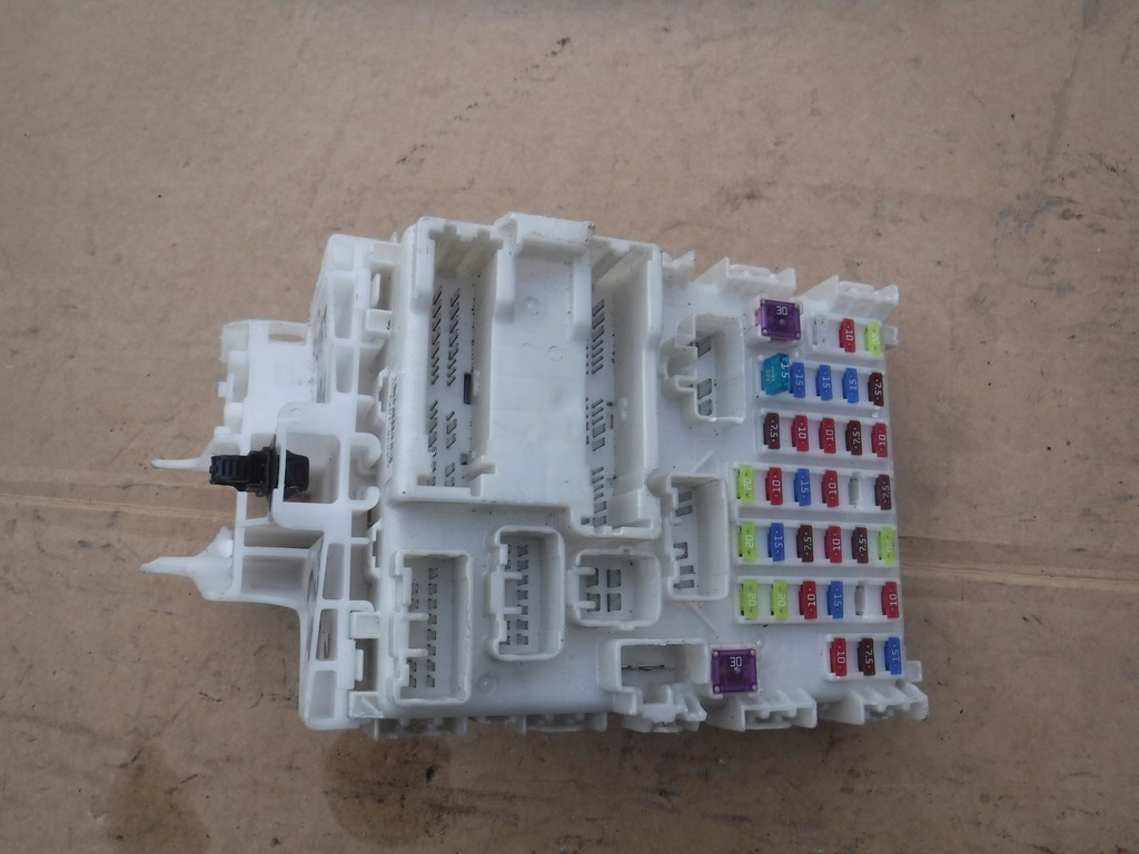 фото №1, Коробка предохранителей suzuki swift mk7 p601-9554