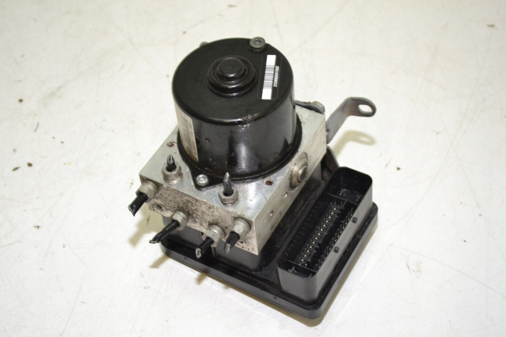 Купити Насос abs bmw e90 e91 e92 рестайлінг  2008-2013 6789300 6789301