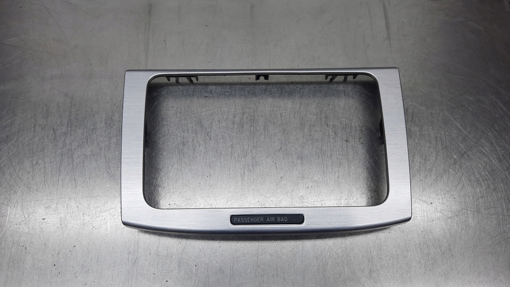 фото №1, Рамка радио 3c0858069ag vw passat b6 05-10r