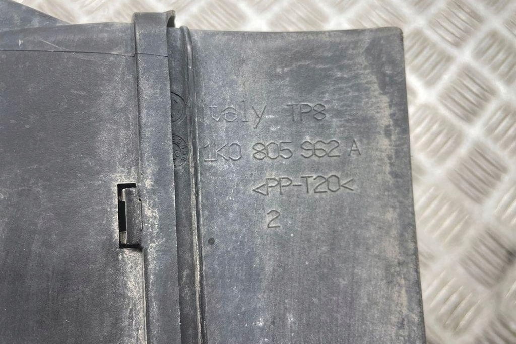 фото №7, Труба воздуха vw passat b7 alltrack 365 1k0805962a 1.9l дизель 2007