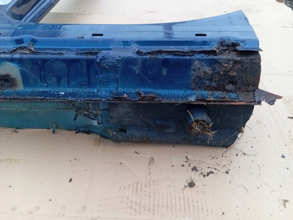 Chrysler 300 2 11r-23r порог правый  левый  стойку a белый pw7 2011-23r в Украине