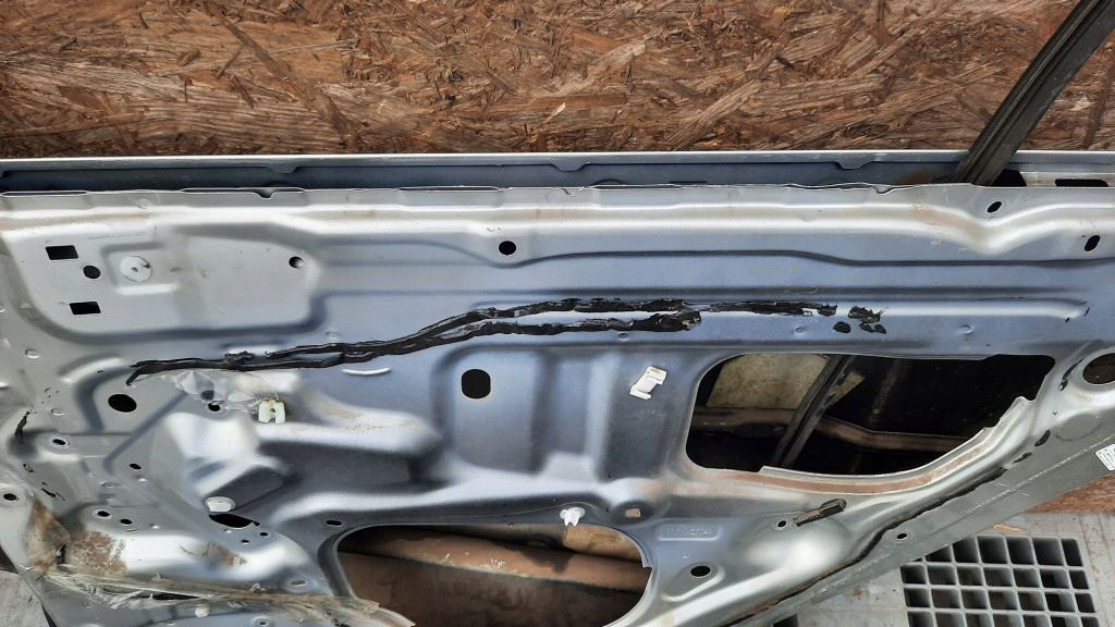 фото №16, Дверь задняя правое toyota avensis t25 05r 2.0d kombi 1c0