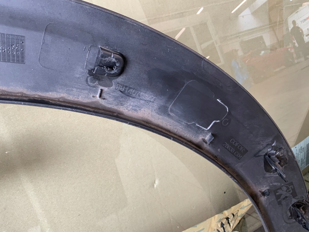 Peugeot 5008 ii 2 молдинг накладка крыла задний  задняя правая 9814070377 Цена