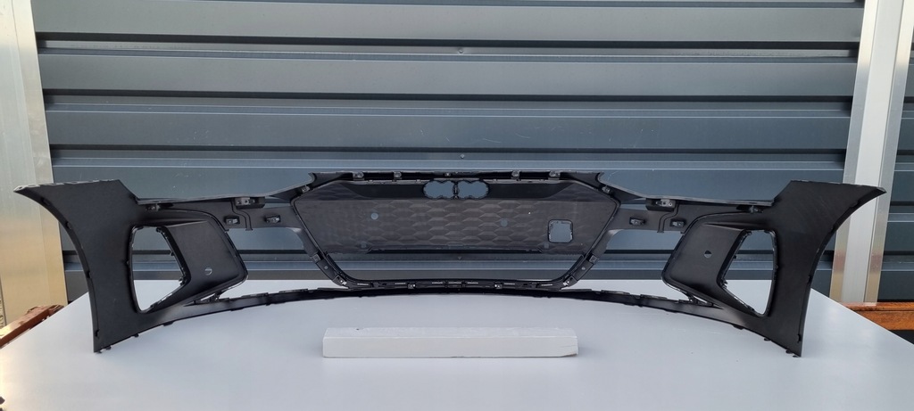 фото №7, Audi gt rs e-tron 4j3 бампер перед оригинал b257