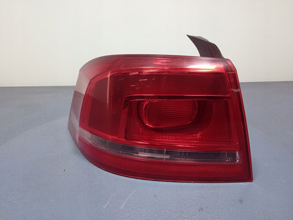 фото №1, Vw passat b7 sedan лампа задня ліва задня зовнішня 3ae945095f