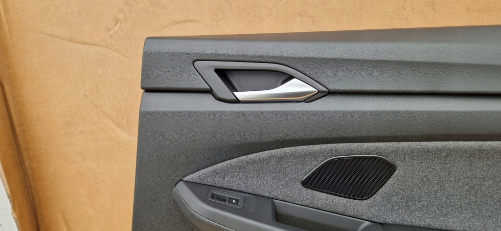 фото №4, Обшивка двері golf 8 viii kombi led матеріал шкіра