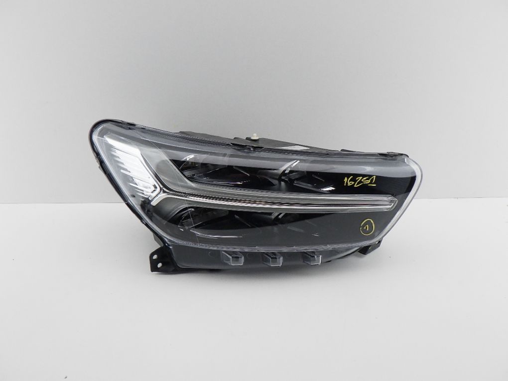 фото №1, Volvo xc40 xc 40 full led mid 17- лампа правая