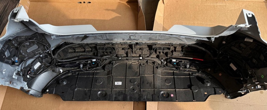 фото №9, Бампер задняя 6 pdc датчики лампы радары renault scenic v e-tech 2024 ev