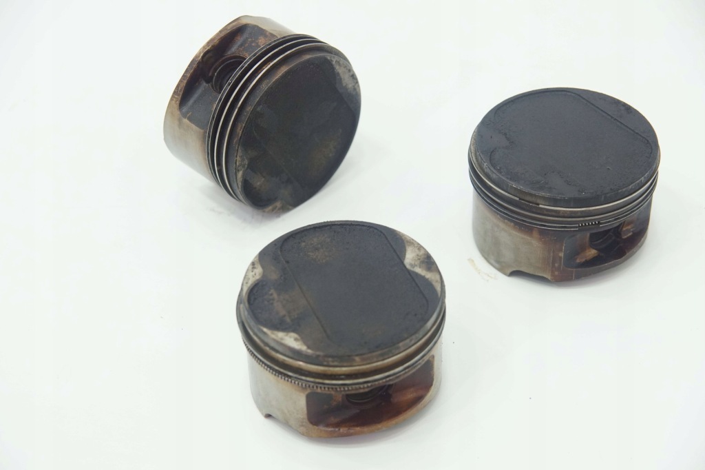 фото №1, Поршень двигателя vw touareg axq 4.2 7l 04-