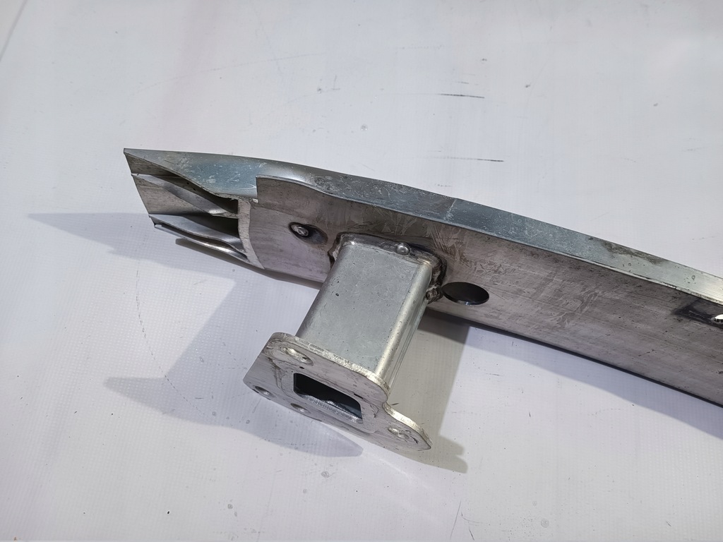 фото №11, Балка бампера задня задня chevrolet camaro 2016-