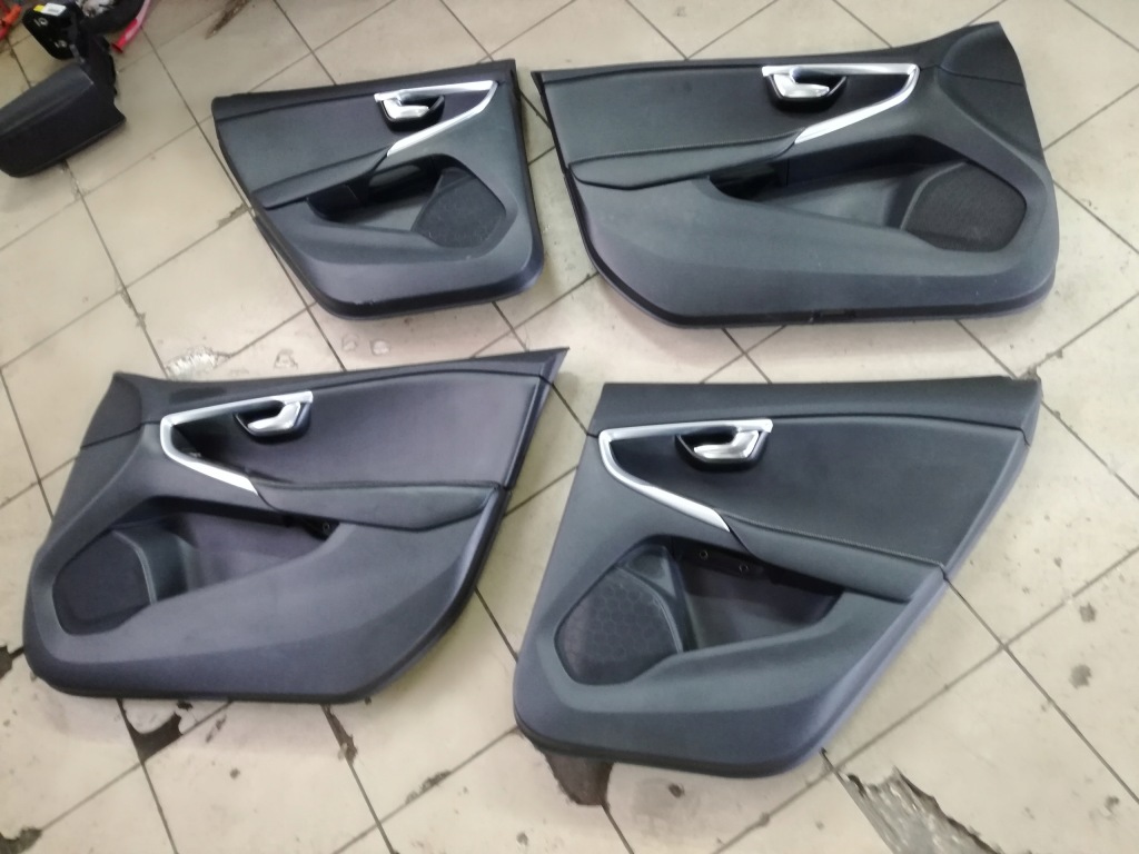 фото №11, Volvo v40 ii 2012 - 2019 rok сидіння заднє сидіння обшивки підлокітник r-design