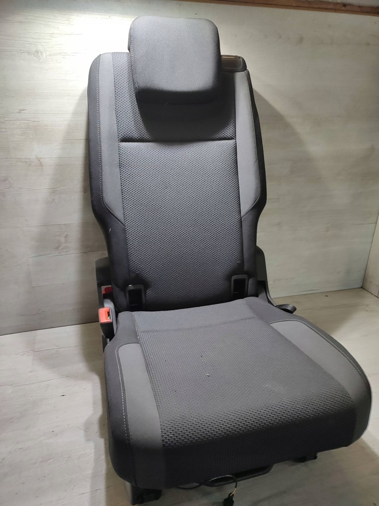 фото №7, Volkswagen touran iii 2020 задняя сторона левая сиденье заднее сиденье