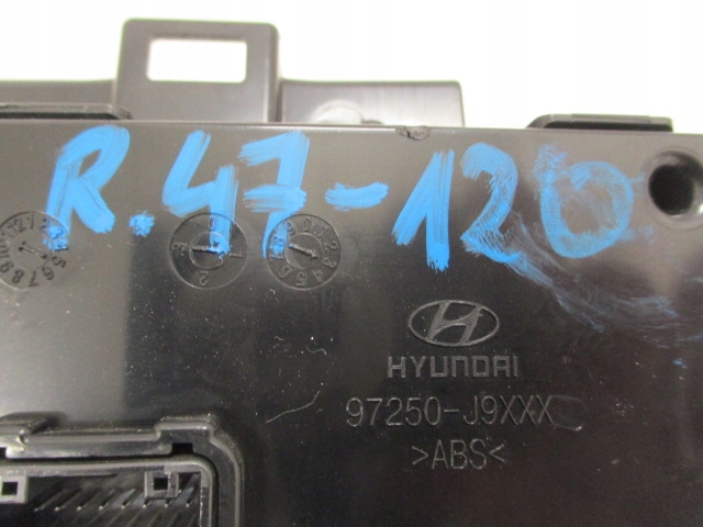 фото №13, Hyundai kona панель кондиционера climatronic